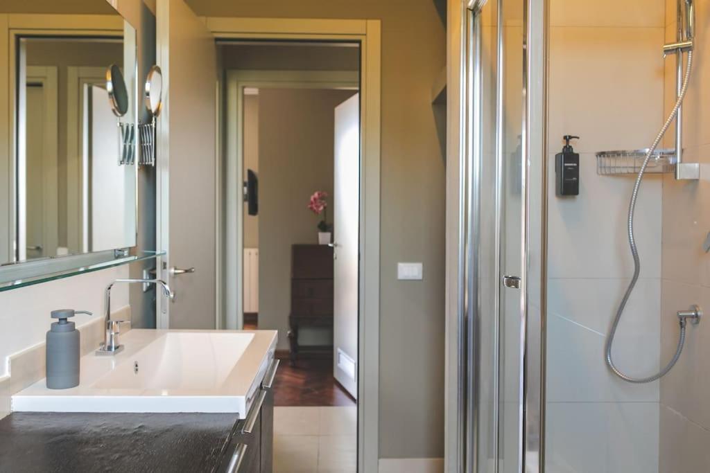 Comfort Urbano Con Box Auto Privato Παβία Εξωτερικό φωτογραφία